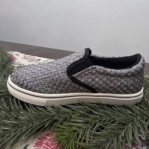 bernie mev. Girl's Verona Woven Sneaker in Pewter